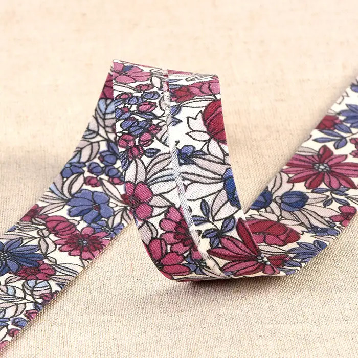 Biais fleurs Rouge hermès 27mm au mètre Biais fleurs Rouge hermès 27mm au mètre