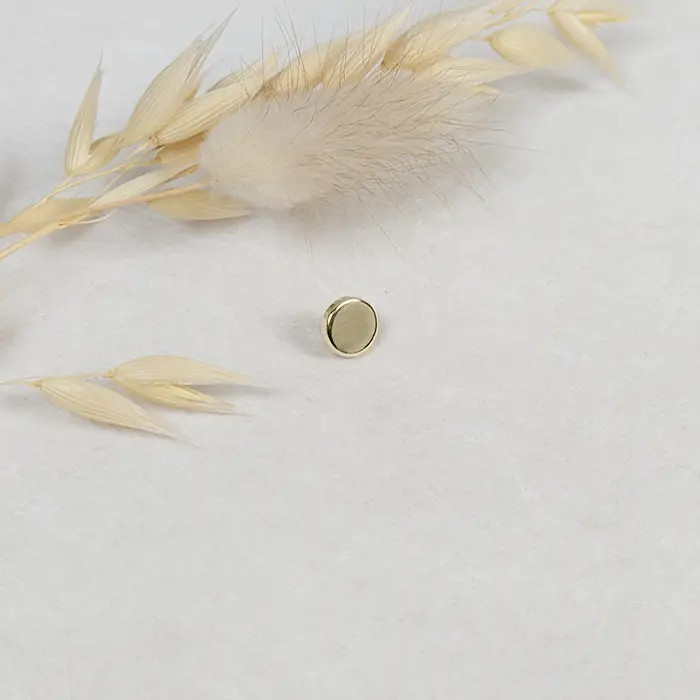 Bouton métal rond or clair 6mm Bouton métal rond or clair 6mm
