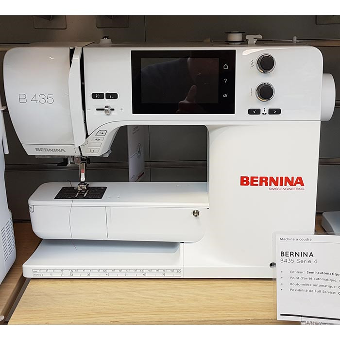 Machine à coudre BERNINA Série-4 435 - DEMO Machine à coudre BERNINA Série-4 435 - DEMO