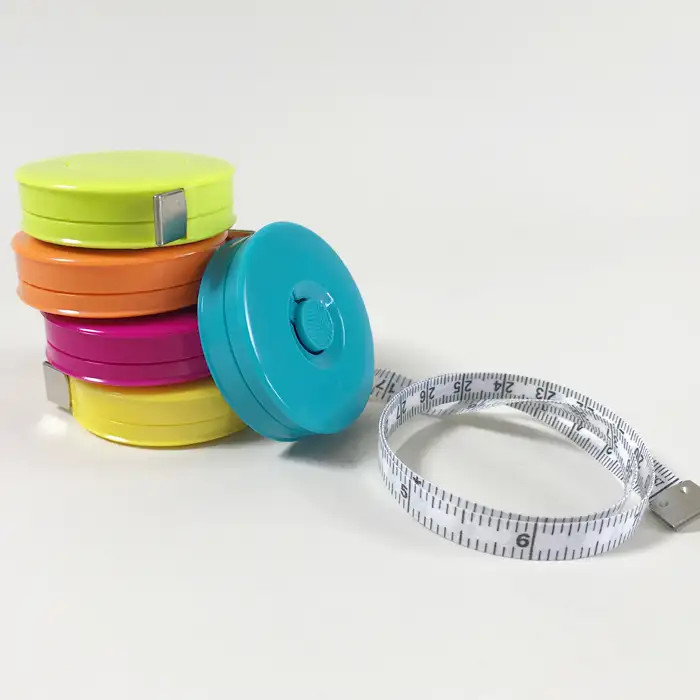 Mètre ruban avec enrouleur (vendu à l'unité) Mètre ruban avec enrouleur (vendu à l'unité)