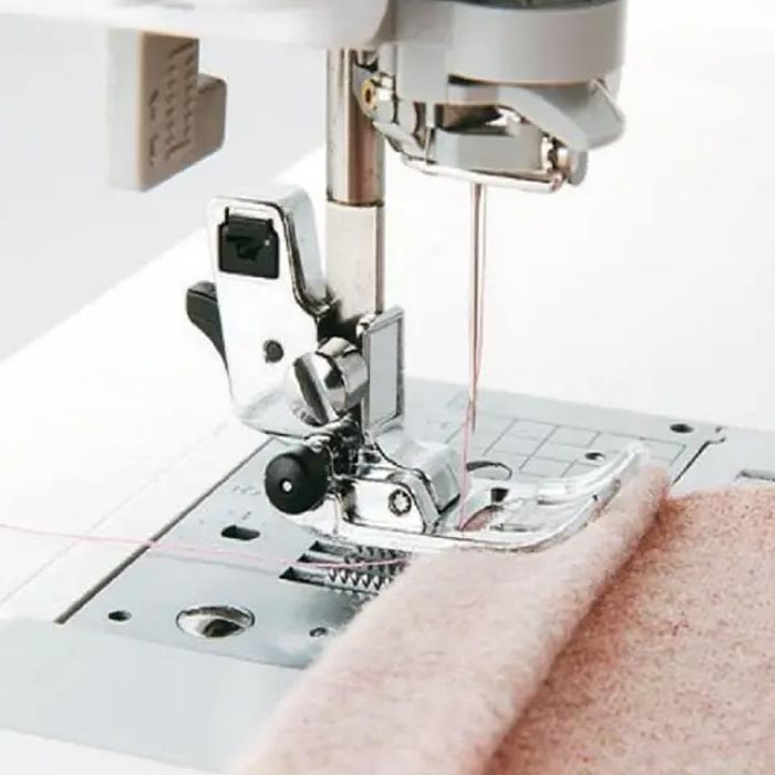 Pied zigzag Brother F052 + support pied de biche Pied zigzag Brother F052 + support pied de biche